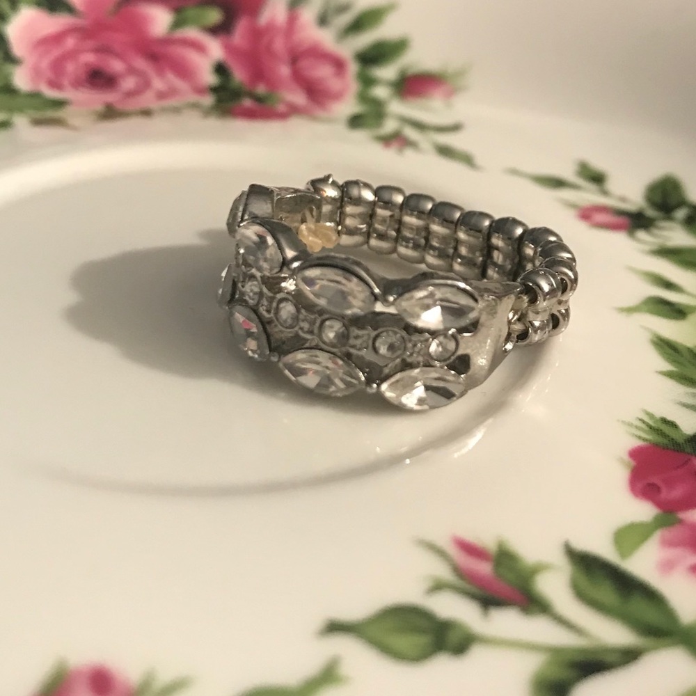 Silver ring - Picture 9 of 11